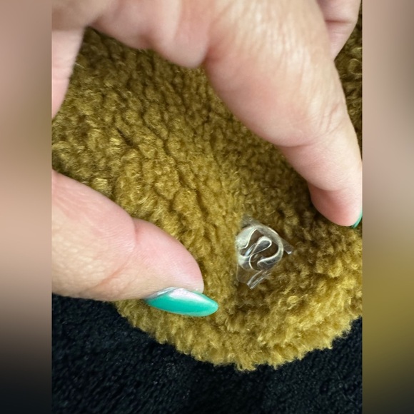 Lululemon sling Carmel Brown Sherpa Crossbody Bag - Picture 4 of 7